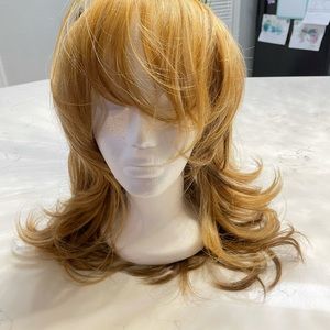 Woman’s wig